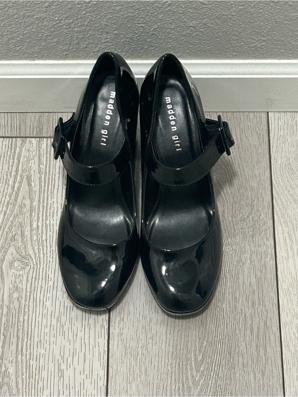 Madden Girl Black Patent Mary Jane Heels Size 9.5